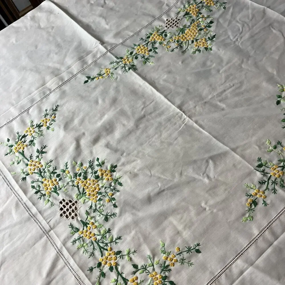 Cream Tablecloth Yellow Floral Embroidery 58